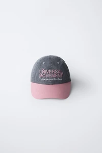 CASQUETTE EN DENIM AVEC INSCRIPTION BRODÉE