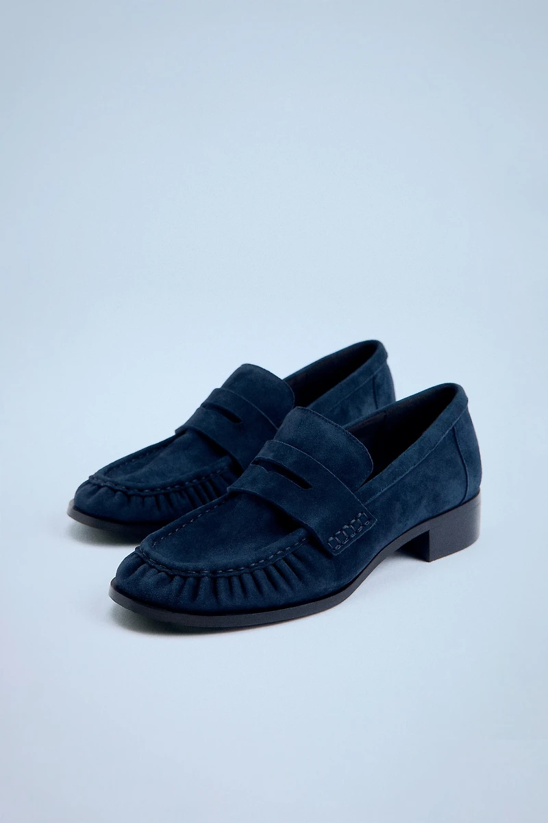 MOCASSIN FRONCÉ EN DAIM