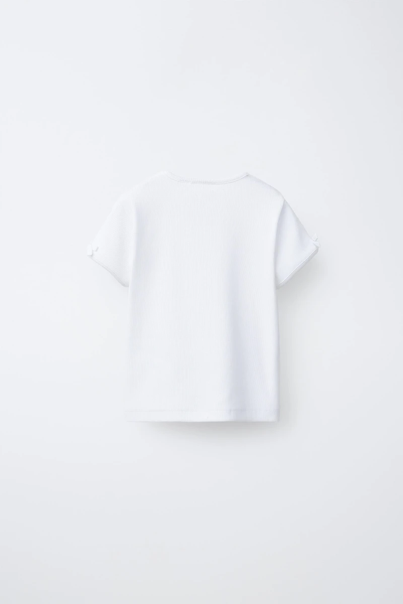T-SHIRT CÔTELÉ À RAYURES ET LACETS
