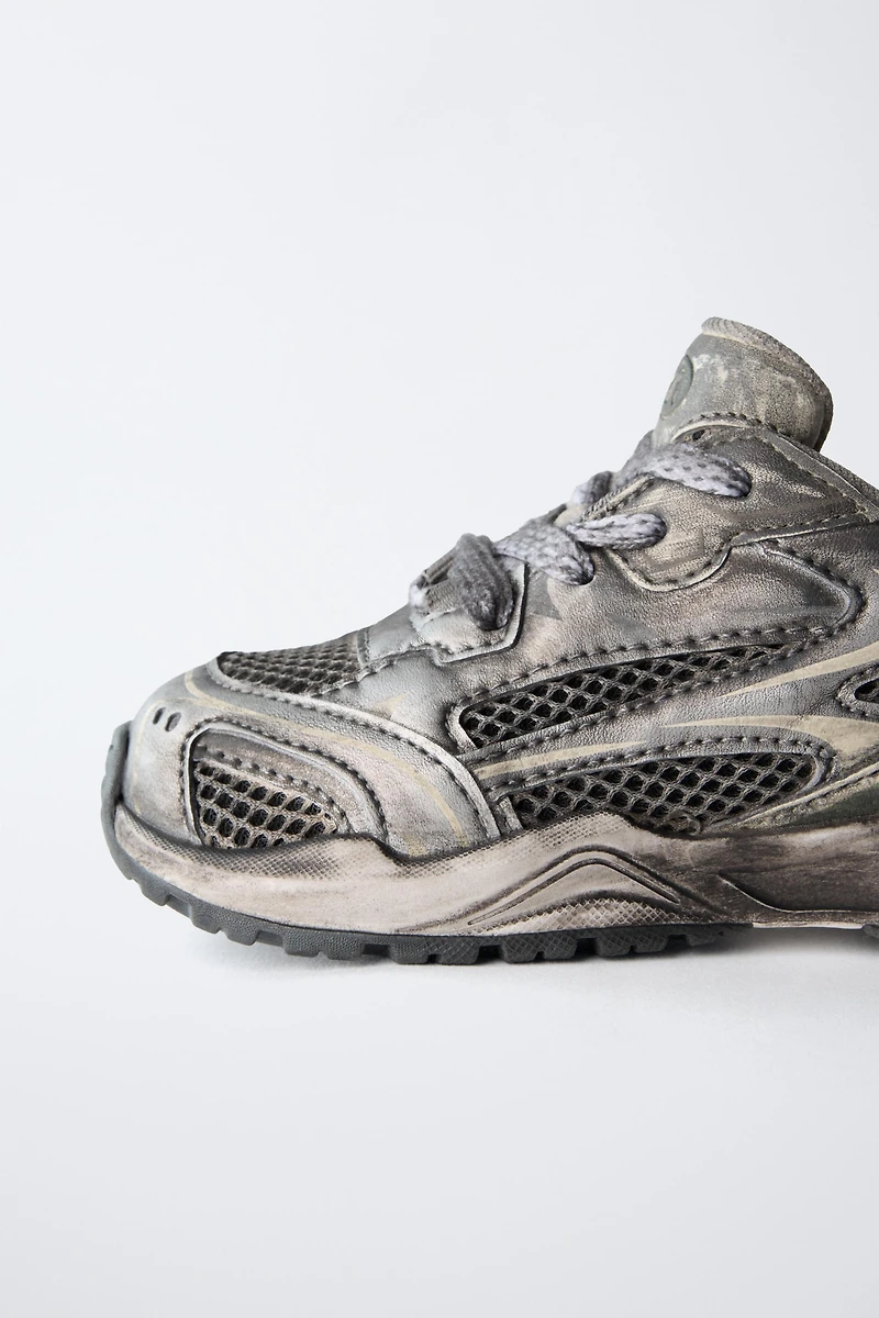 LOGO SNEAKERS