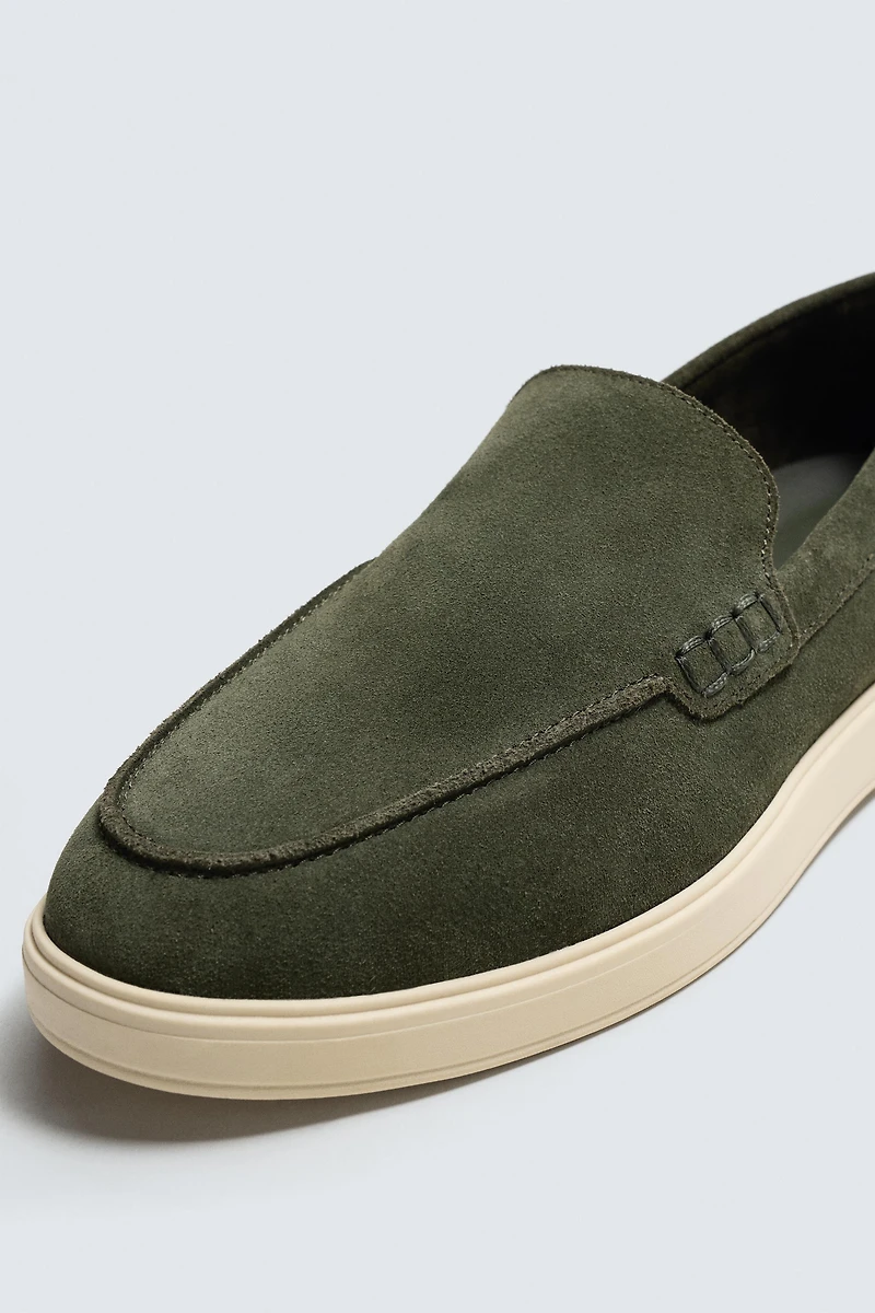 CASUAL LEATHER LOAFERS