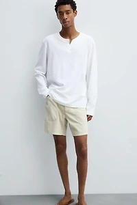 T-SHIRT COL BOUTON