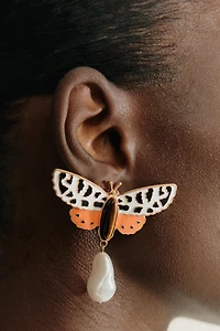 BUTTERFLY PEARL EARRINGS