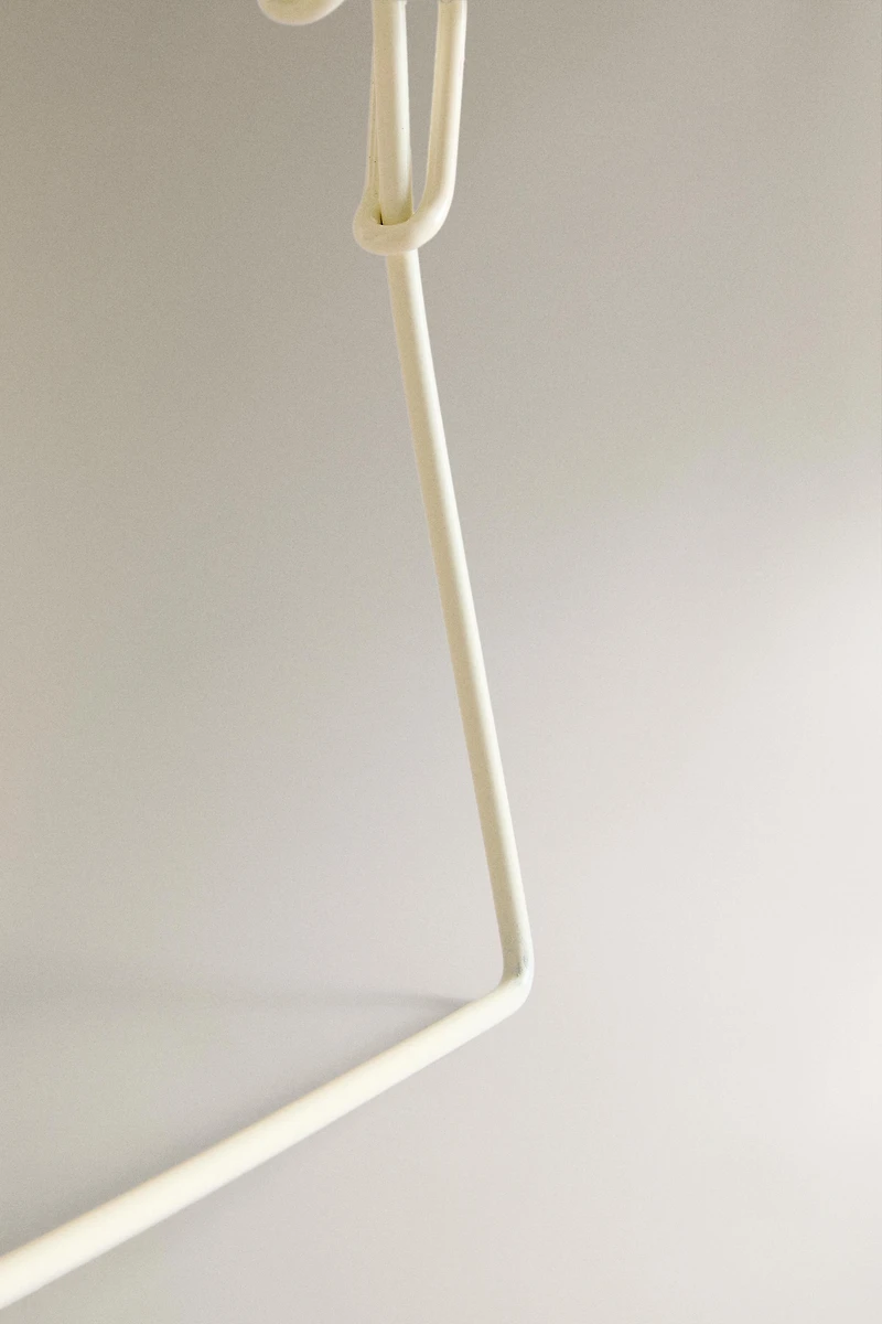 FOLDABLE LACQUERED METAL RACK
