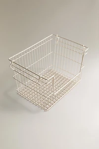 STACKABLE LACQUERED METAL BASKET
