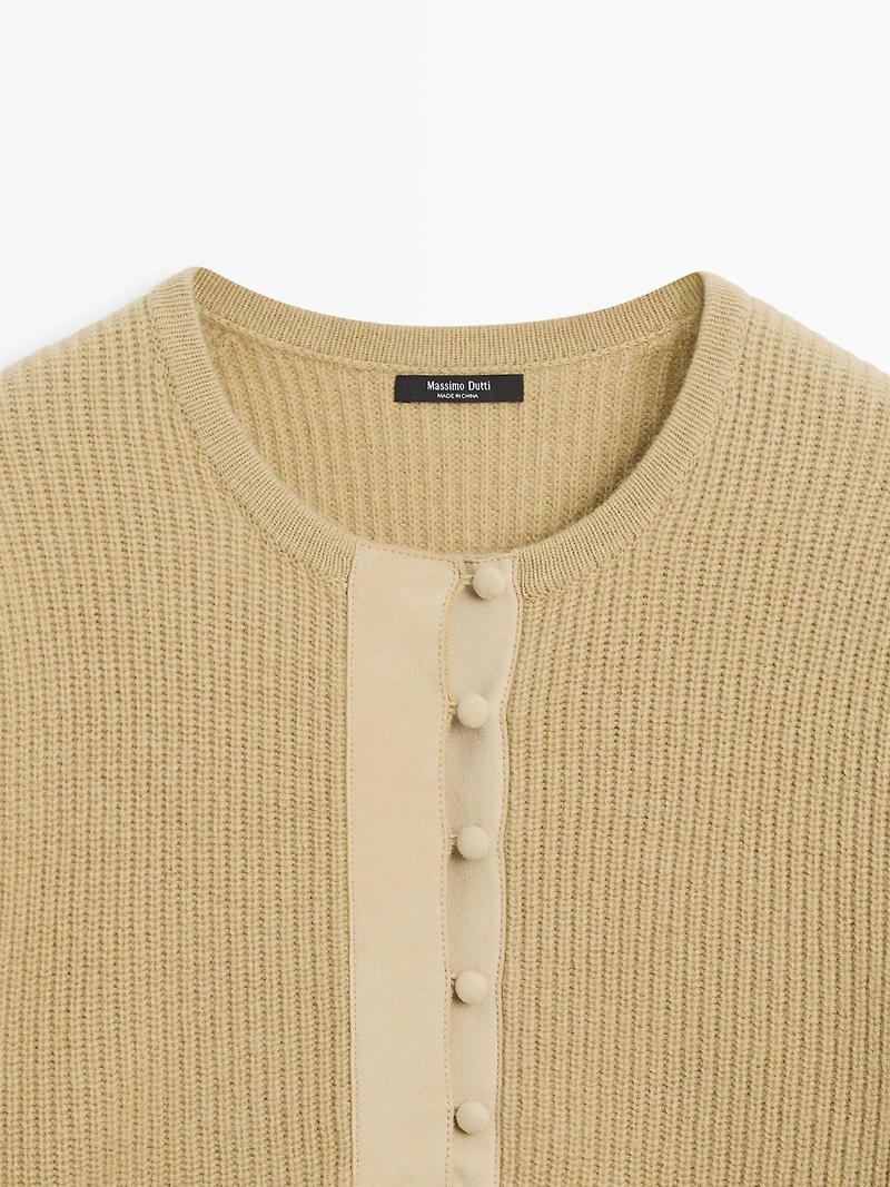 Pull en maille de laine mélangée