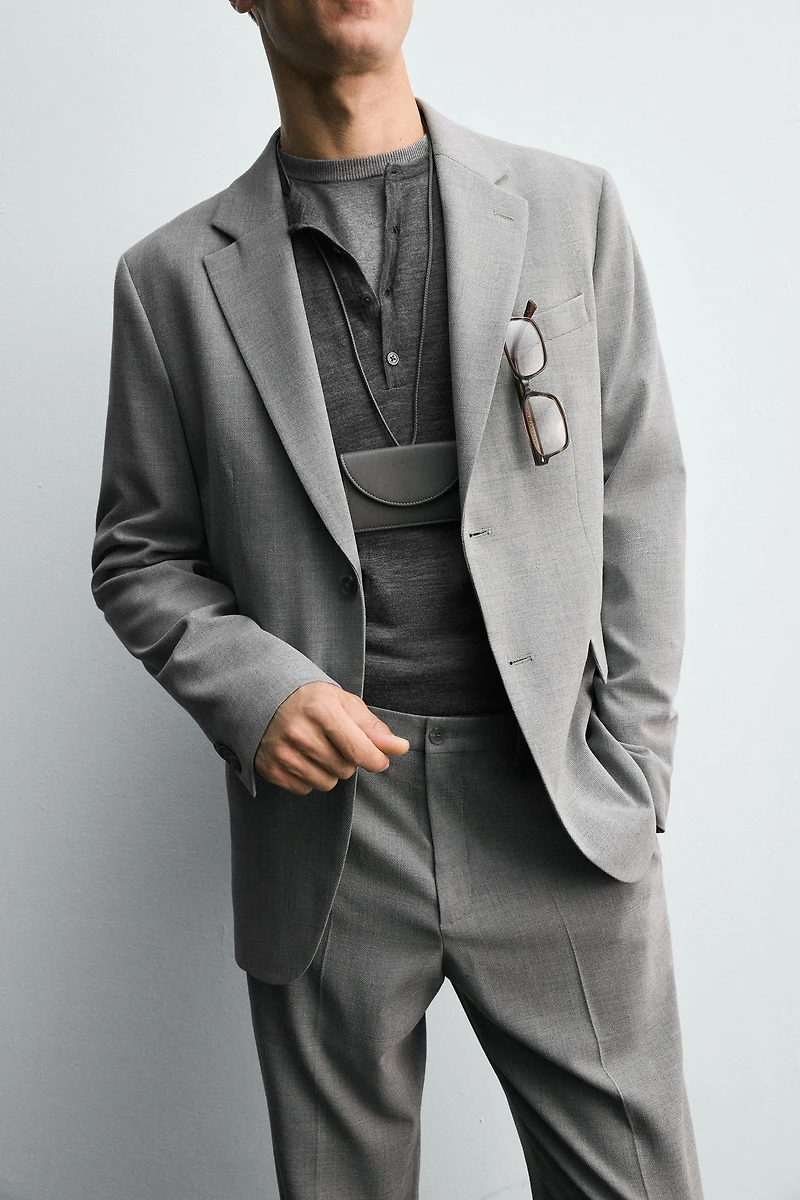 TEXTURED SUIT BLAZER