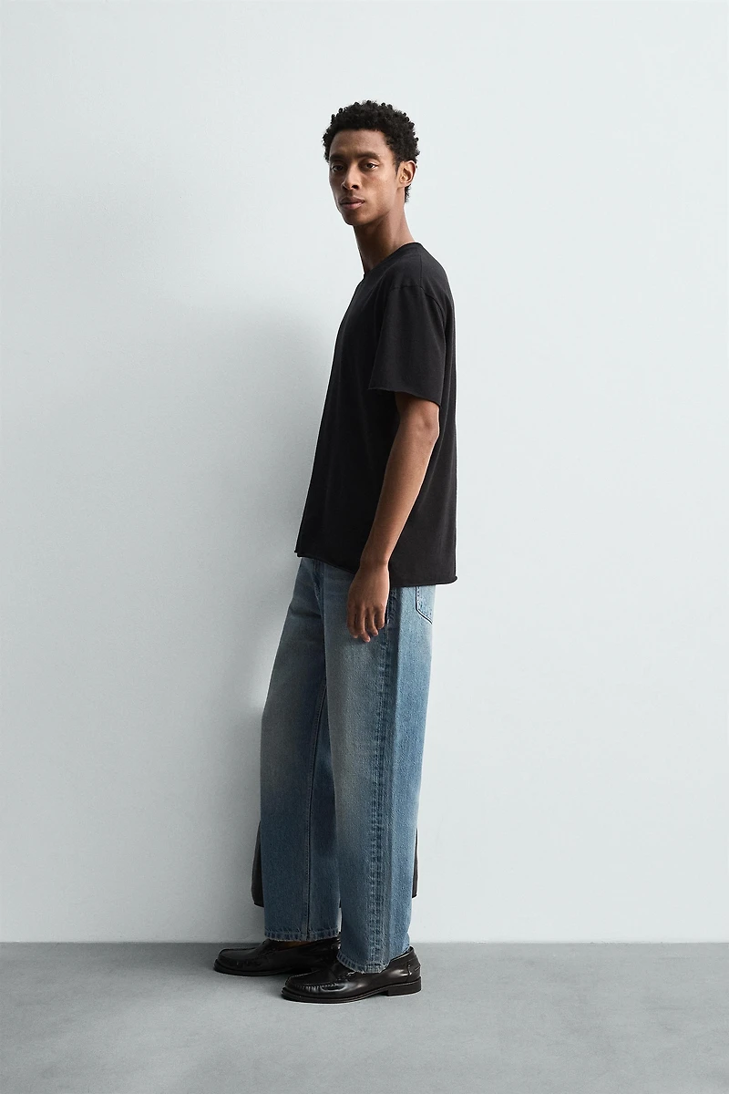 LIGHTWEIGHT T-SHIRT WITH IRREGULAR FINISH