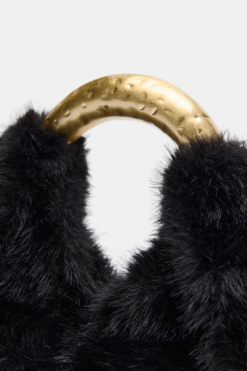 FAUX FUR HANDBAG WITH METAL HANDLE