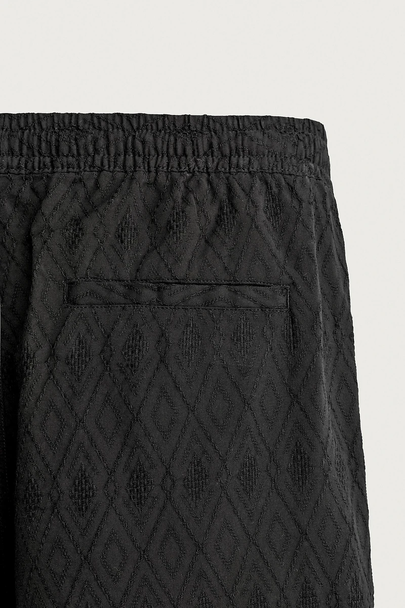 GEOMETRIC JACQUARD REGULAR FIT SHORTS