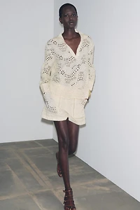 ZW COLLECTION PERFORATED EMBROIDERY BERMUDA SHORTS