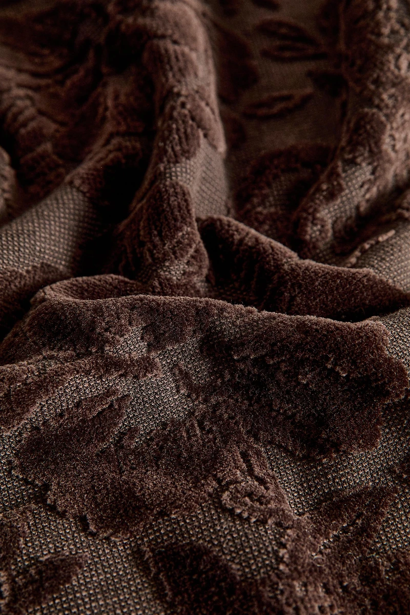 VELOUR JACQUARD BATH TOWEL