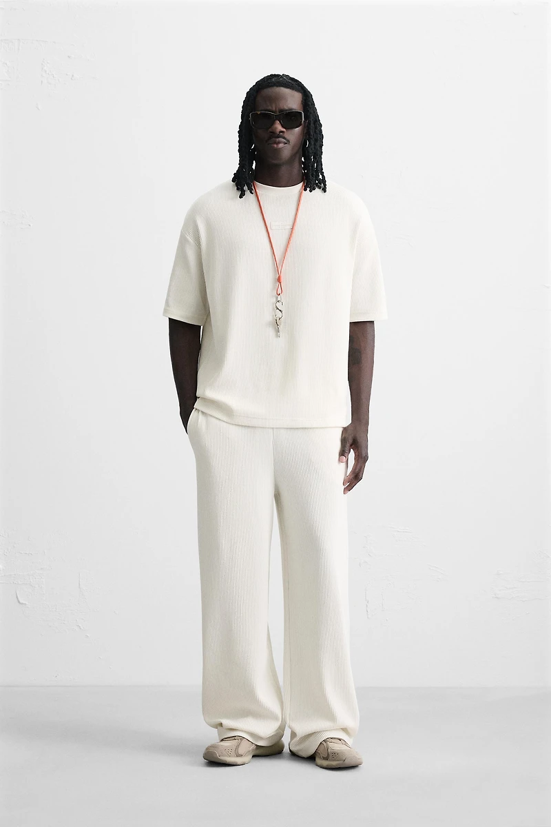 T-SHIRT STRUCTURE VERTICALE
