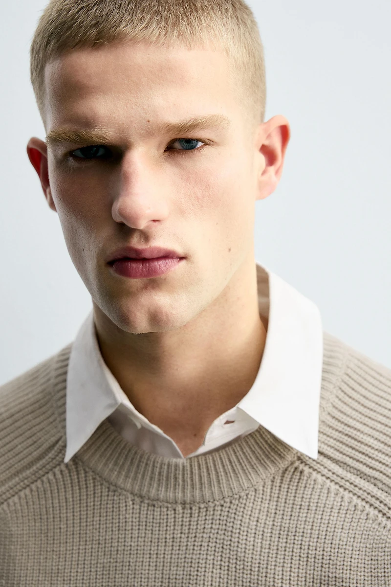 TEXTURED BOXY FIT JUMPER