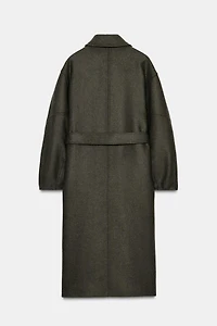 MANTEAU À MANCHES BALLON AVEC LAINE ET COL CONTRASTANT