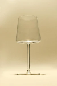 CONICAL CRYSTALLINE WINE GLASS