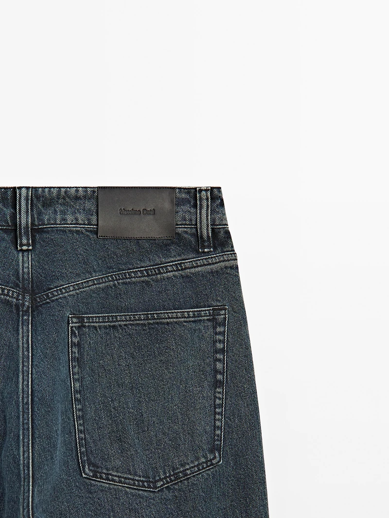 Wide-leg jeans
