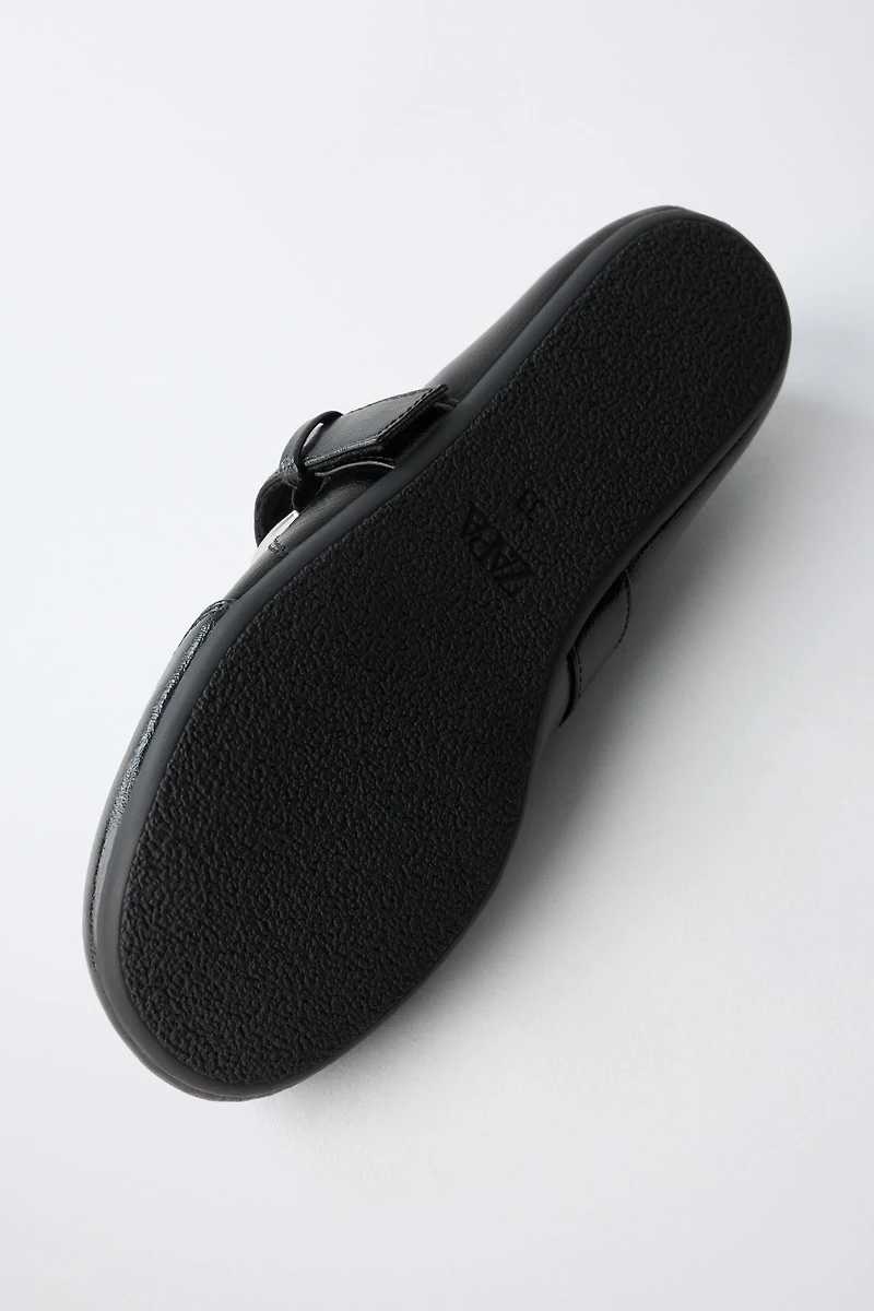 BUCKLE BALLET FLATS