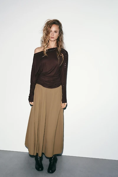 LONG SLEEVE T-SHIRT WITH STUDS