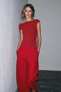 DRAPED TOP