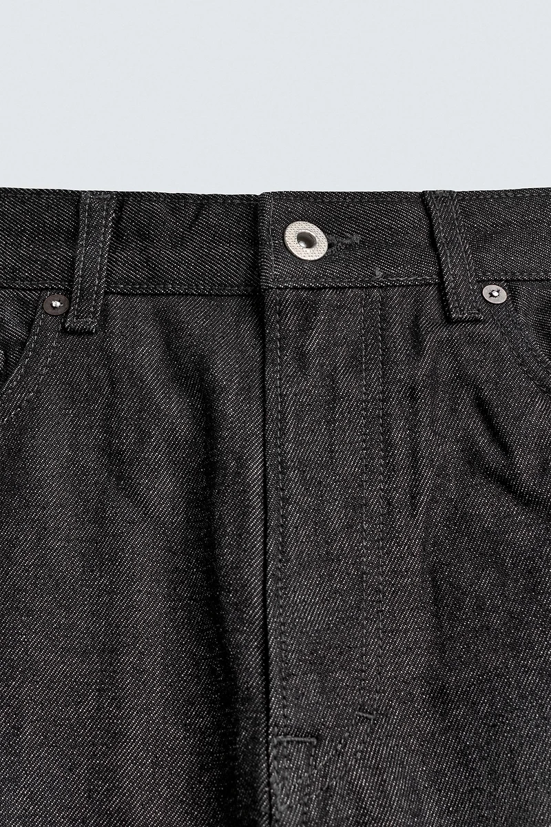 LOOSE FLARE FIT JEANS