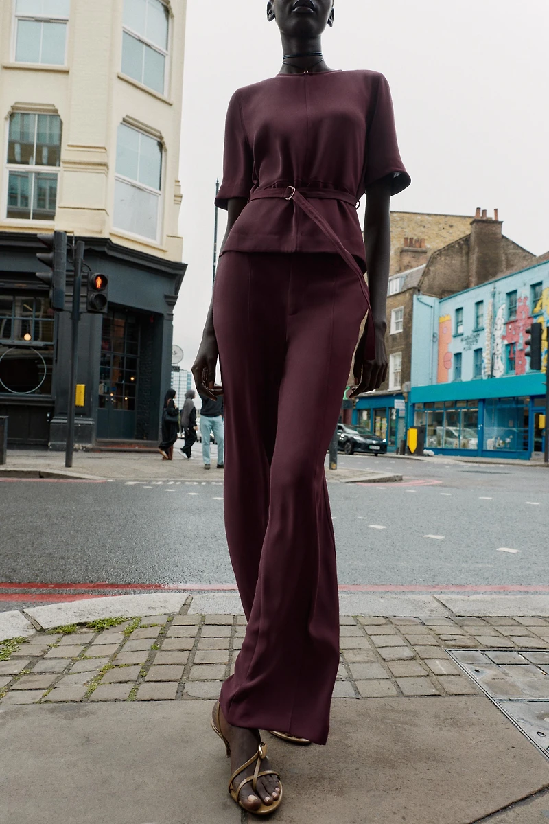 SEAMED STRAIGHT LEG PANTS