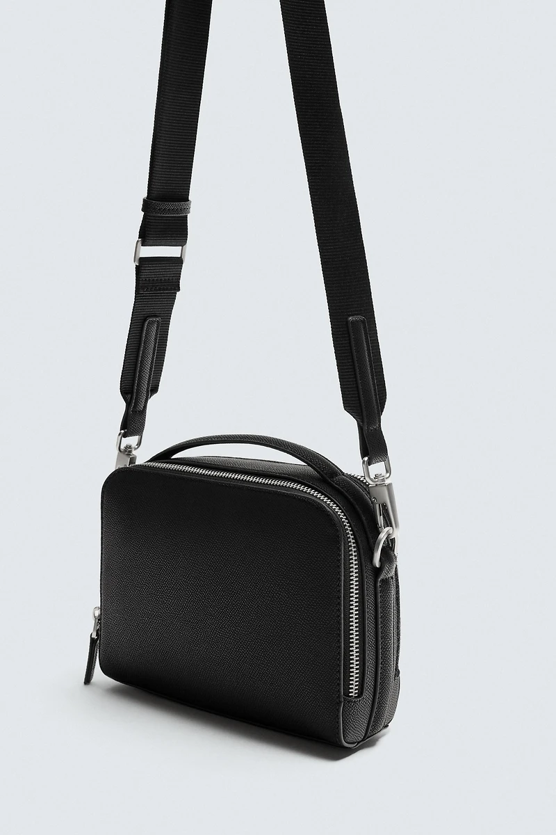 TEXTURED CROSSBODY BAG