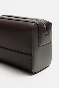 PLAIN TOILETRY BAG