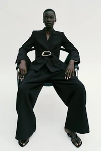 HIGH-WAISTED PLEATED PANTS