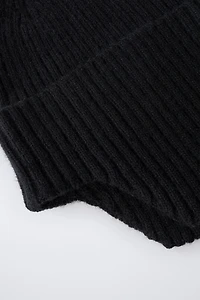 RIBBED HAT WITH EAR FLAPS