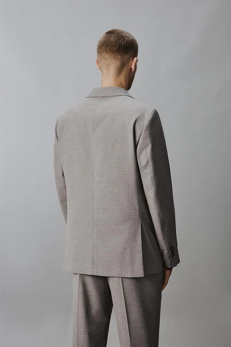 REGULAR FIT TEXTURED SUIT JACKET