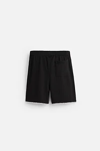 CONTRAST EMBROIDERY SHORTS