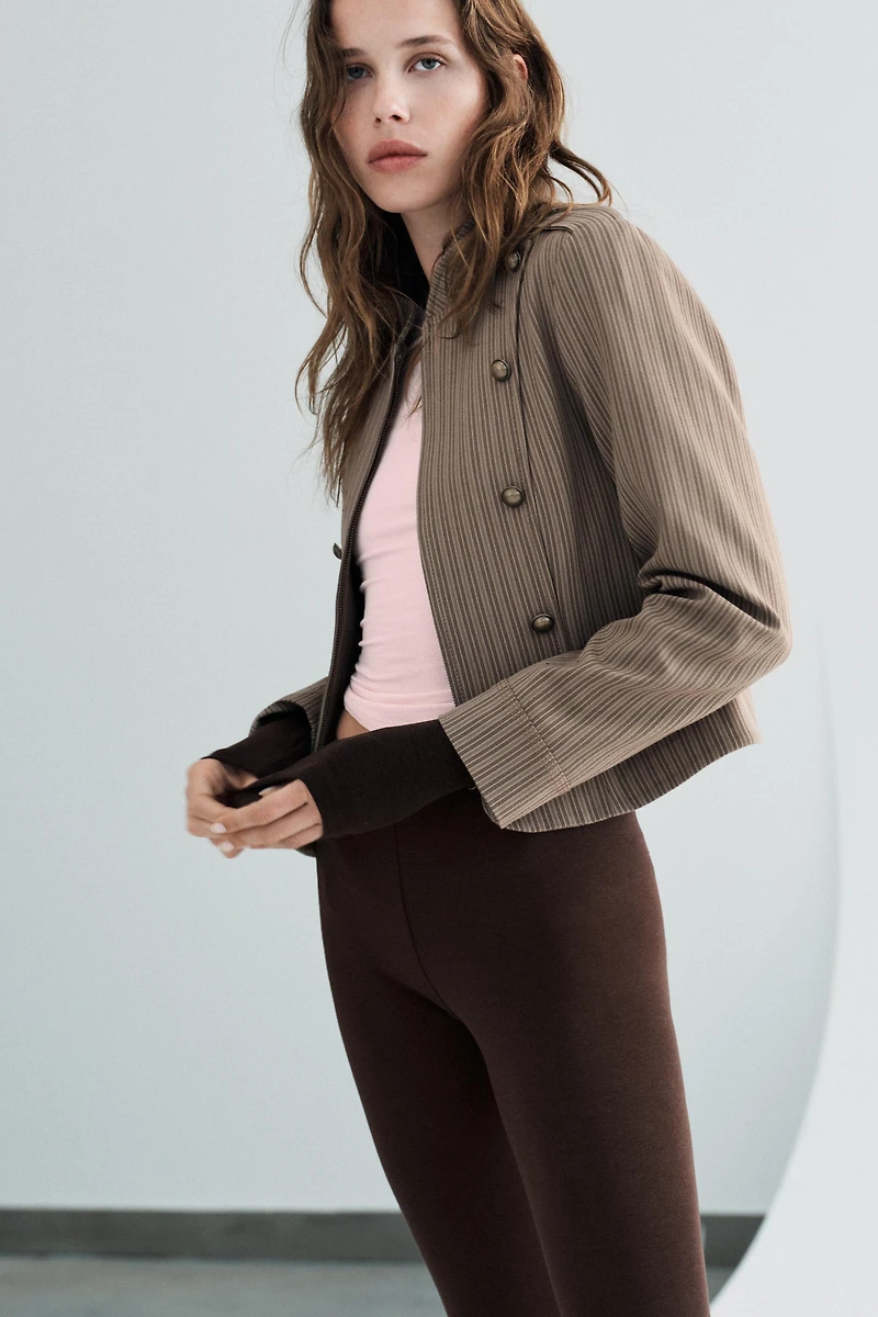 VESTE AJUSTÉE À RAYURES