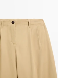 Wide-leg trousers