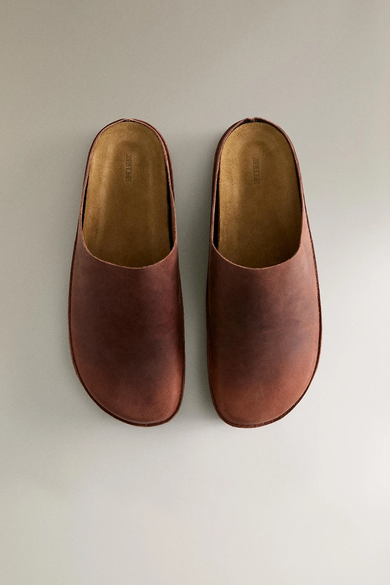 MINIMAL LEATHER MULES