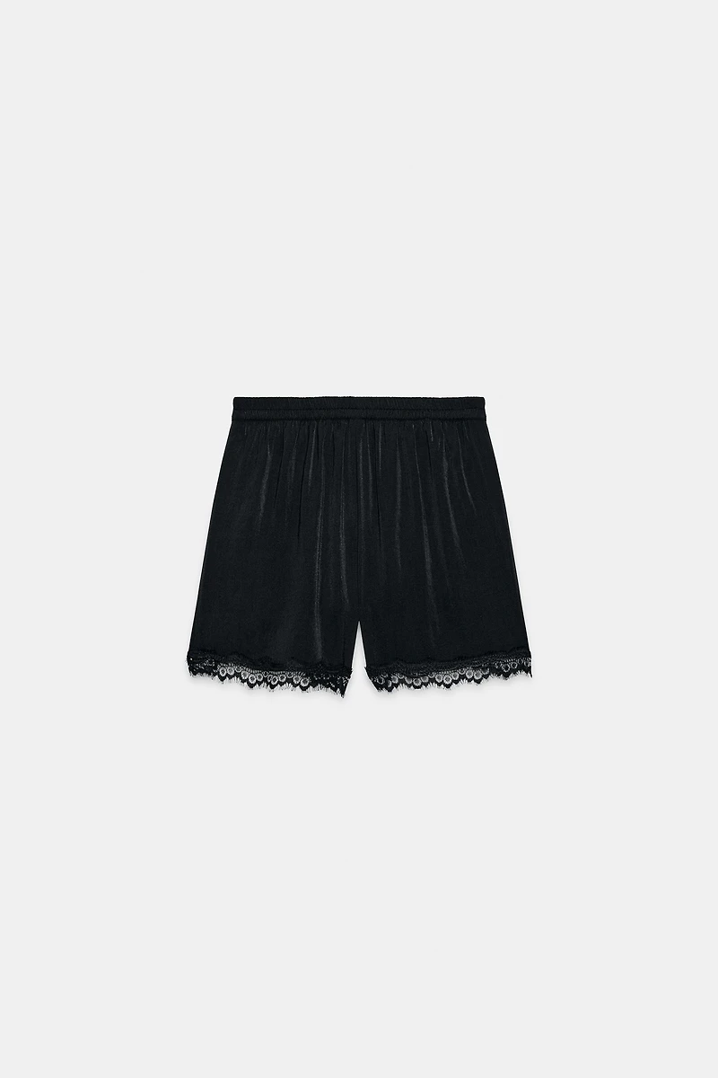 SHORT SATINÉ DENTELLE