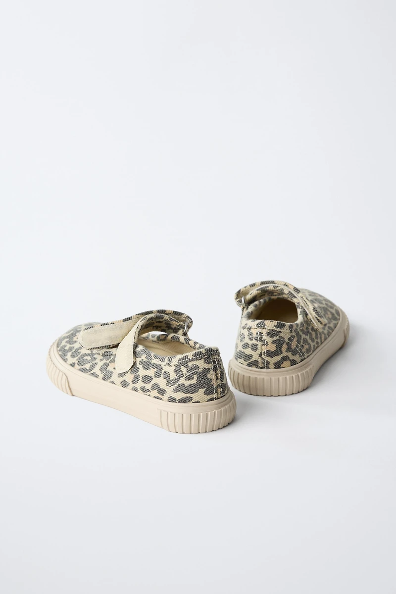 ANIMAL PRINT BAREFOOT SNEAKERS
