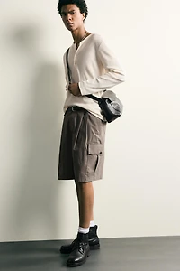 RELAXED FIT PLEATED CARGO SHORTS