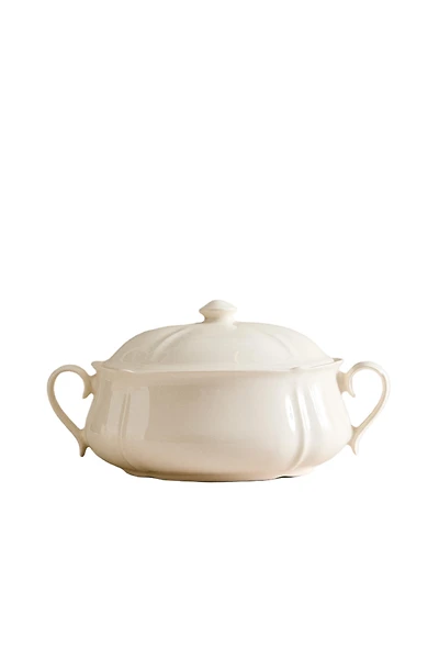 EARTHENWARE TUREEN WITH RAISED-DESIGN EDGE