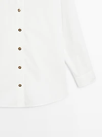 Poplin shirt with golden buttons