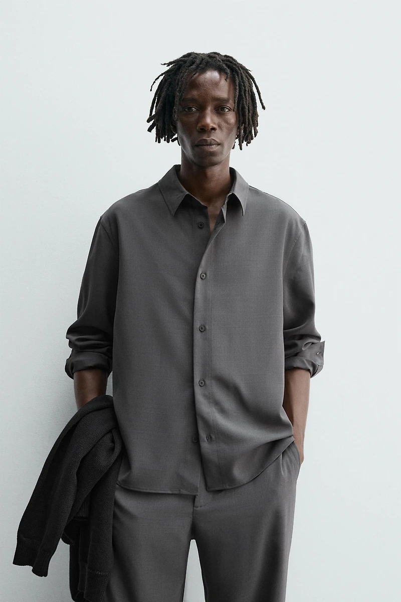 RELAXED FIT FLOWY SHIRT