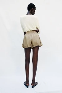 BALLOON SHORTS WITH BUCKLE