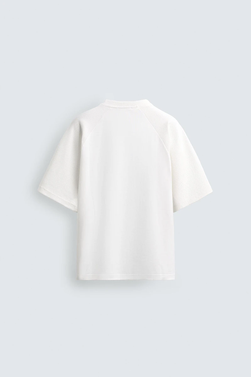 CONTRAST PRINT TEXT T-SHIRT