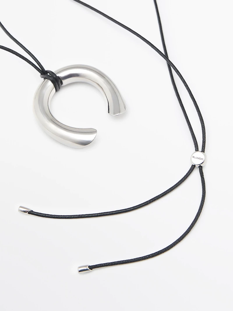 Collier pièce fer à cheval
