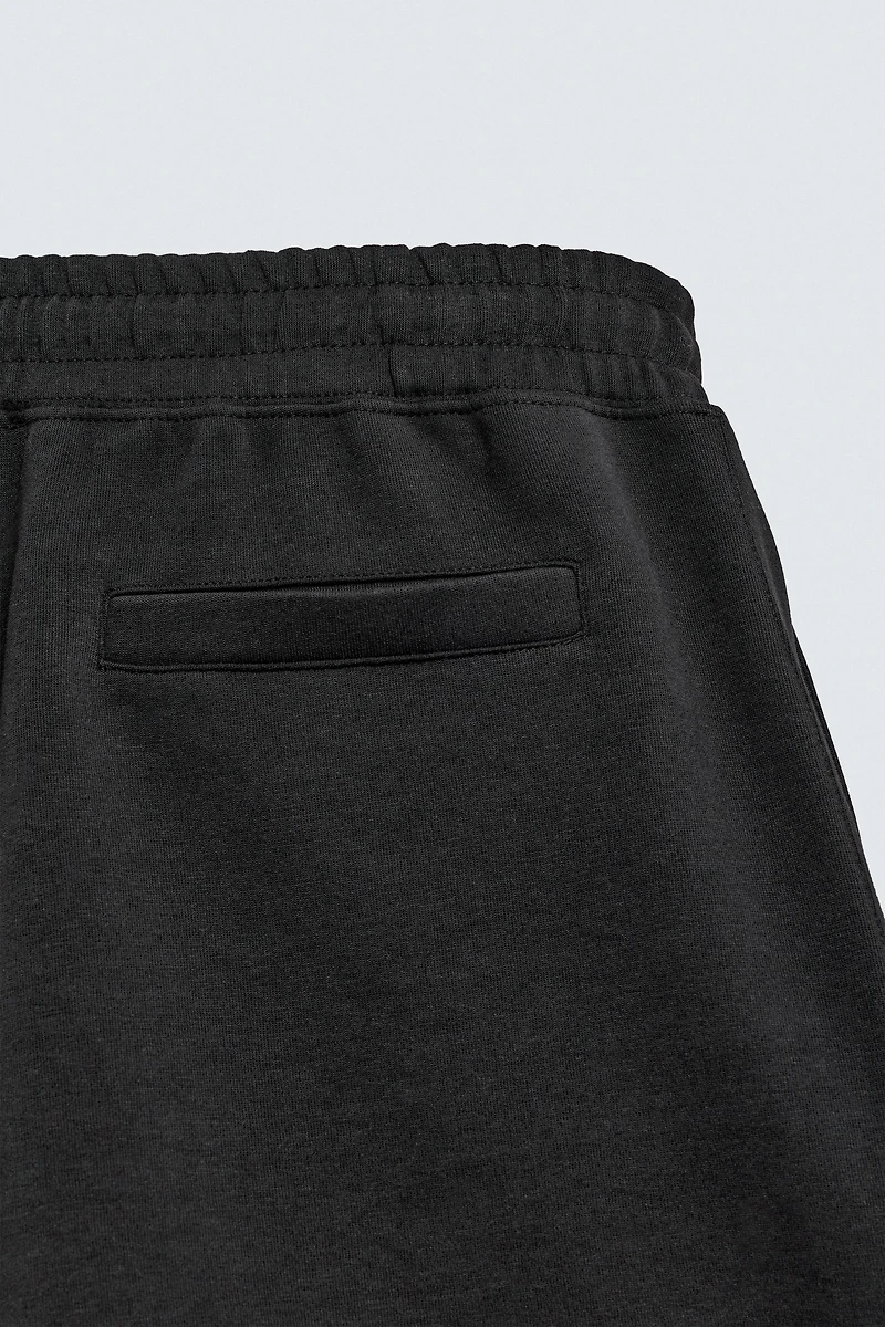 RELAXED FIT INTERLOCK JOGGER SHORTS