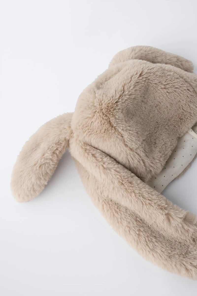 AGES 3-6 / FAUX FUR BUNNY HAT