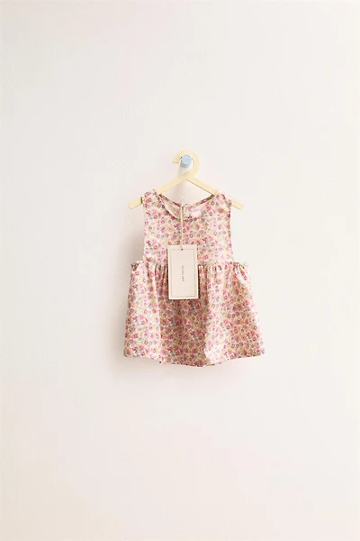 ZARA TIMELESS - HAUT À FLEURS AVEC LIN