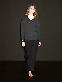 Knit 100% cashmere V-neck sweater