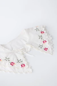 CROSS-STITCH EMBROIDERED POPLIN COLLAR
