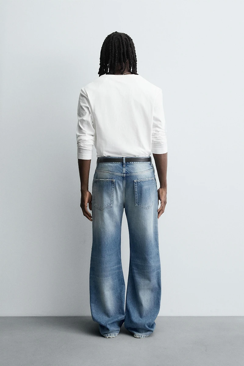 RIPPED RELAXED FIT JEANS